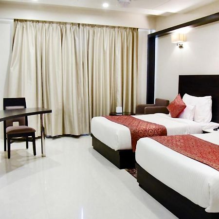 Hotel Platinum Shravasti Katra  Buitenkant foto