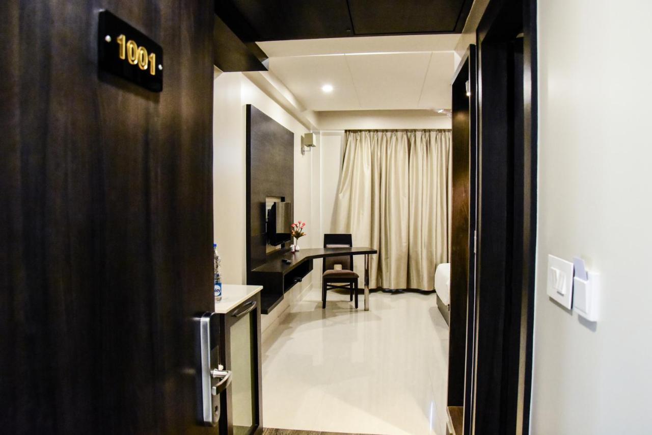 Hotel Platinum Shravasti Katra  Buitenkant foto