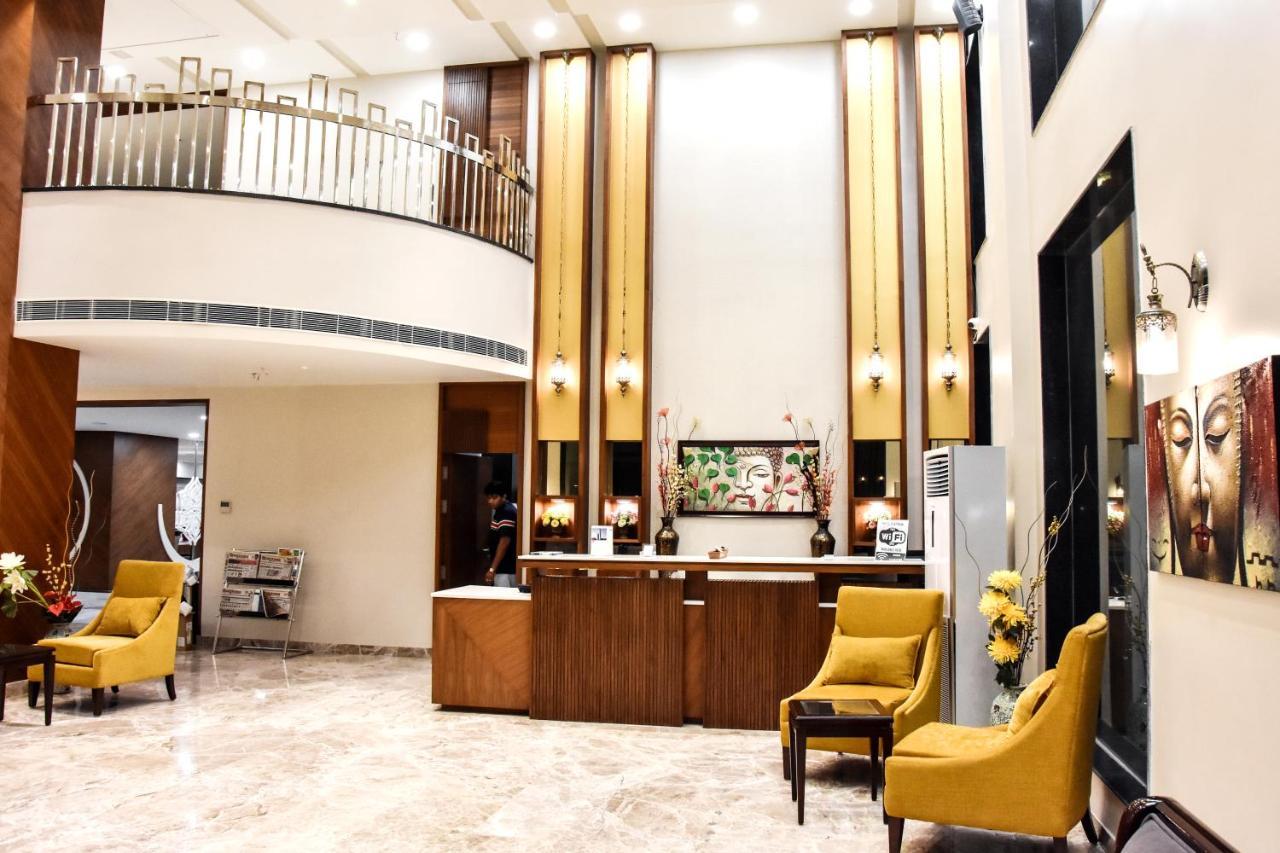 Hotel Platinum Shravasti Katra  Buitenkant foto