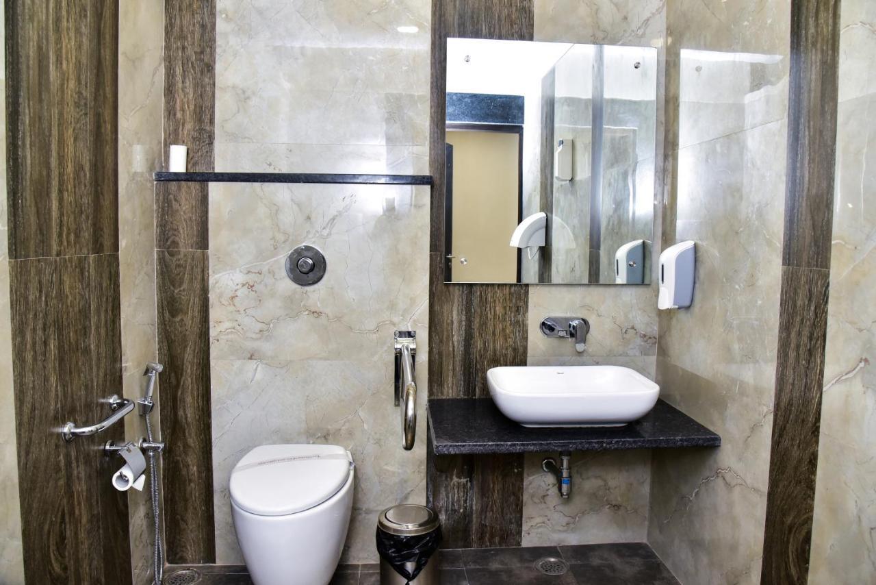 Hotel Platinum Shravasti Katra  Buitenkant foto