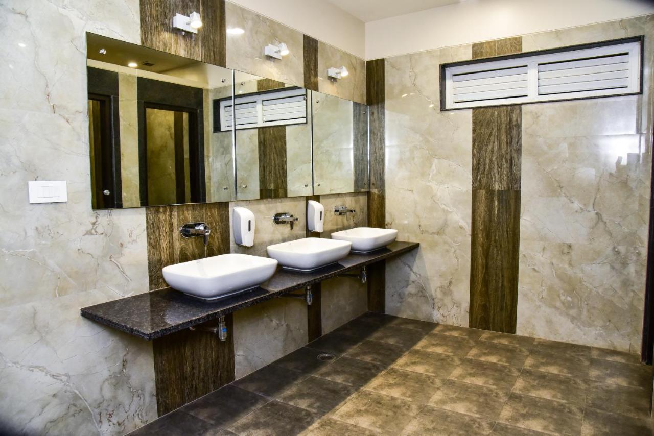 Hotel Platinum Shravasti Katra  Buitenkant foto