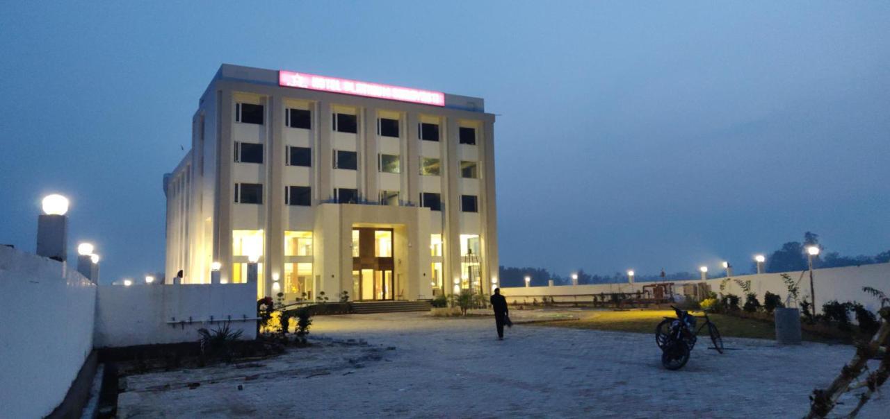 Hotel Platinum Shravasti Katra  Buitenkant foto